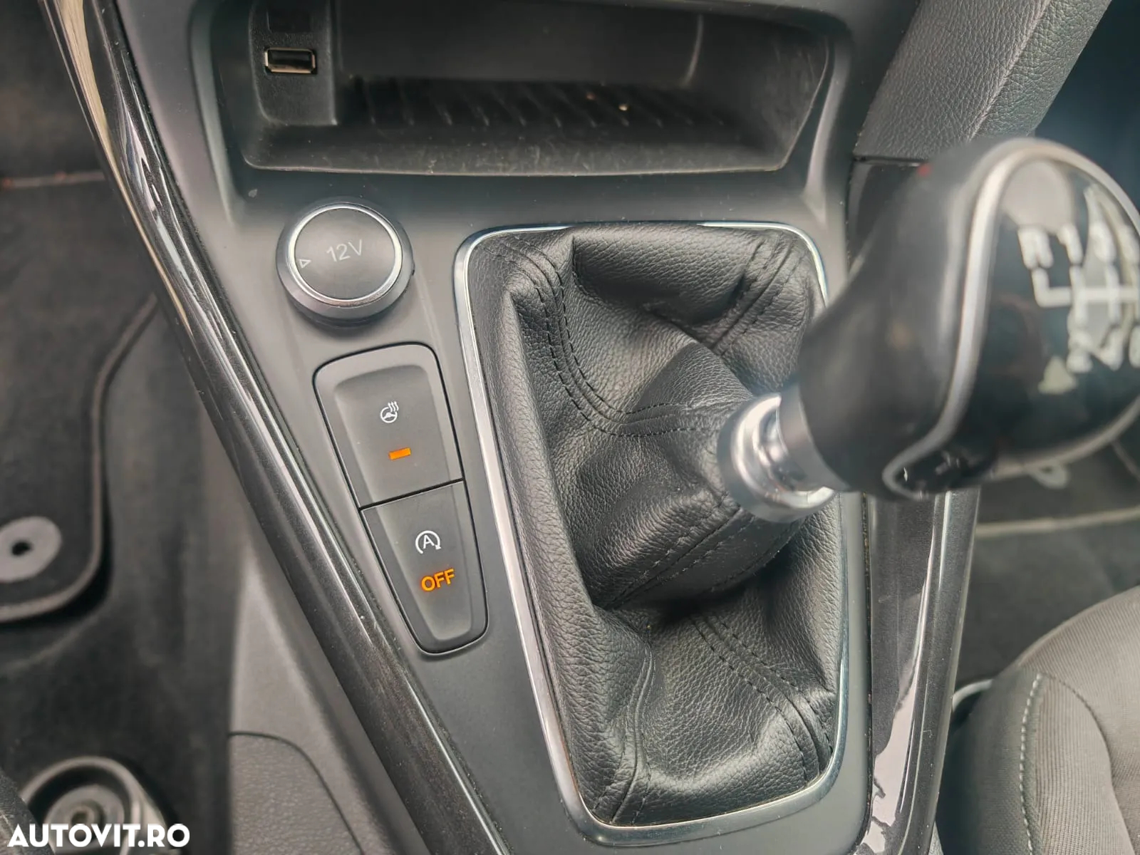Ford Focus 1.0 EcoBoost Titanium - 11