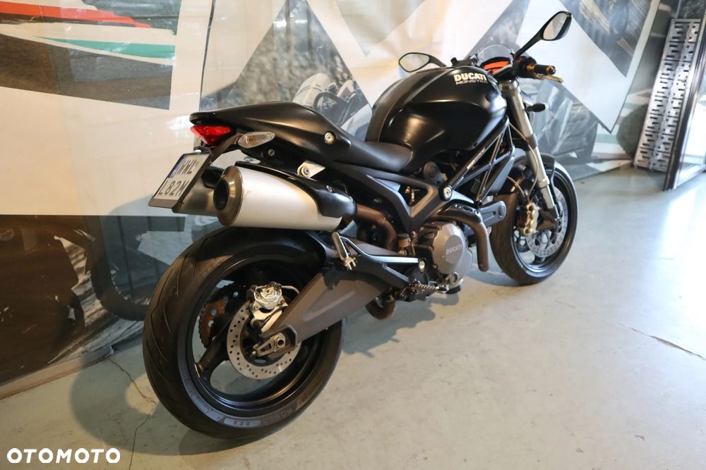 Ducati Monster - 22