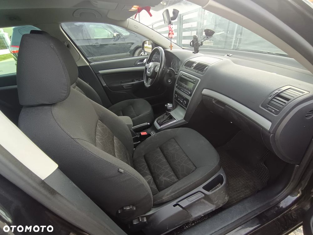 Skoda Octavia 1.6 TDI DPF DSG FAMILY - 2