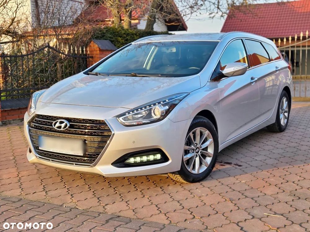 Hyundai i40 Kombi blue 1.7 CRDi DCT Premium - 1