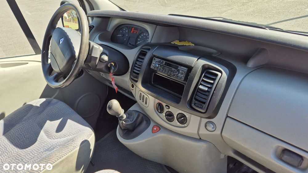 Renault Trafic - 9