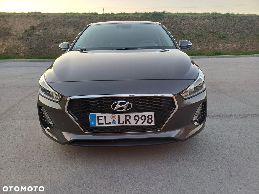 Hyundai i30 blue Kombi 1.4 - 5