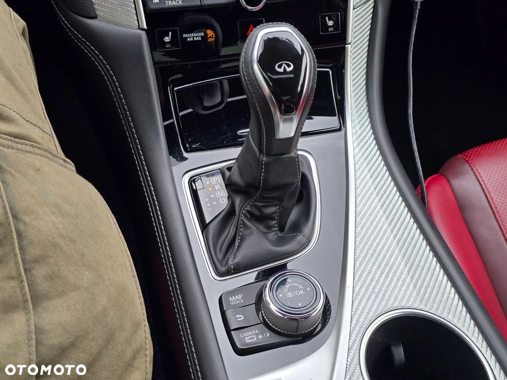 Infiniti Q60 - 23