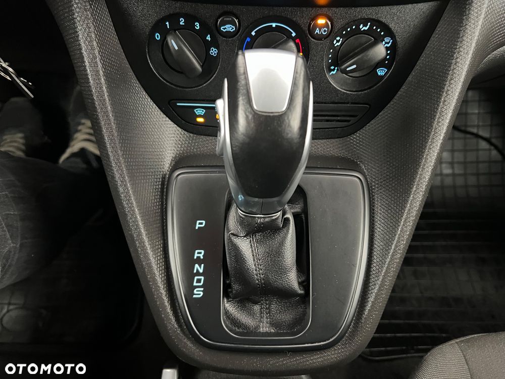 Ford Tourneo Connect 1.6 EcoBoost Titanium - 39