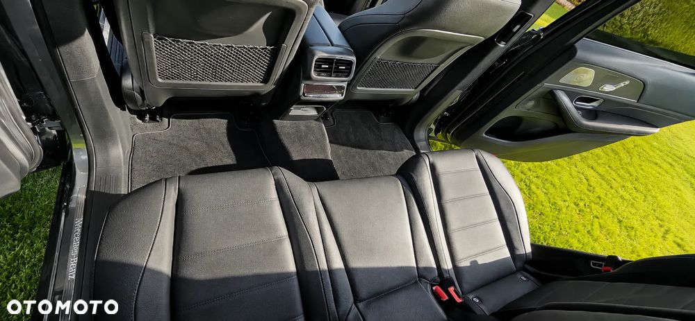 Mercedes-Benz GLS - 19
