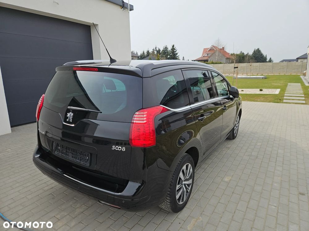 Peugeot 5008 HDI 150 Allure - 9