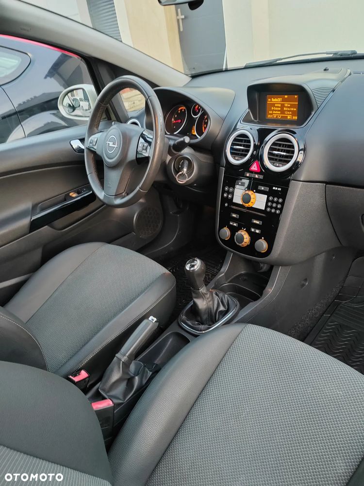 Opel Corsa 1.4 16V Limited Edition - 10