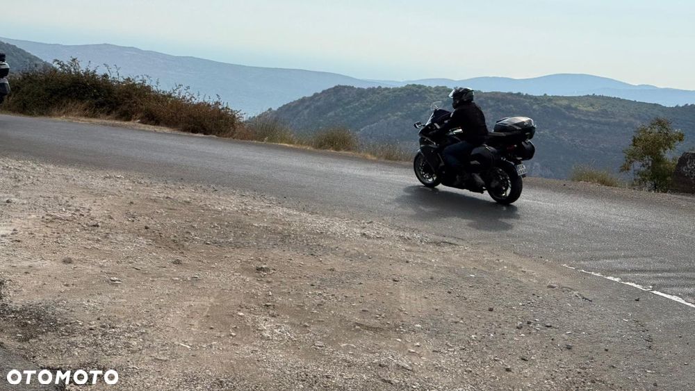 Honda VFR - 27