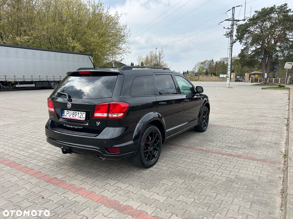 Fiat Freemont 2.0 Multijet Black Code AWD - 6
