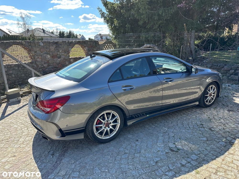 Mercedes-Benz CLA 250 7G-DCT AMG Line - 4