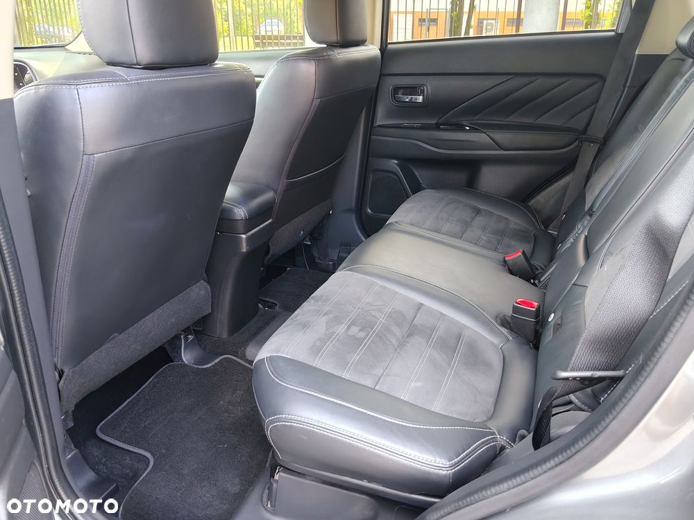 Mitsubishi Outlander 2.0 4WD - 20