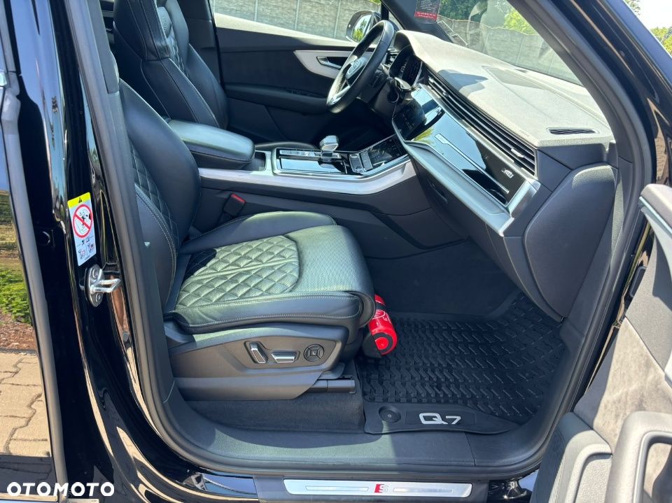 Audi Q7 55 TFSI mHEV Quattro S Line Tiptr - 12