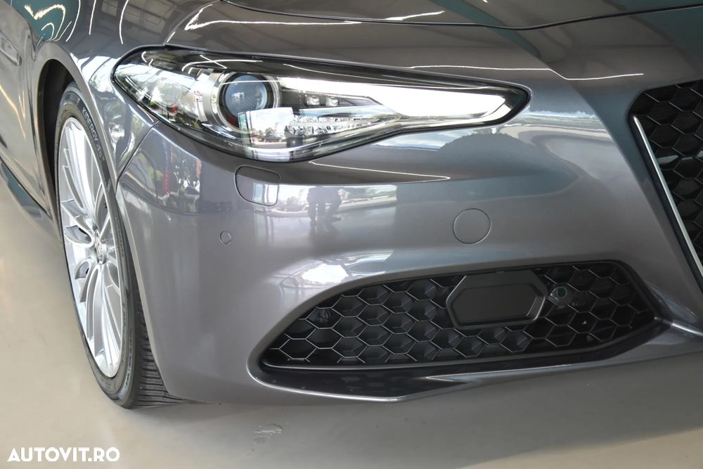 Alfa Romeo Giulia 2.2 JTDM Super - 17