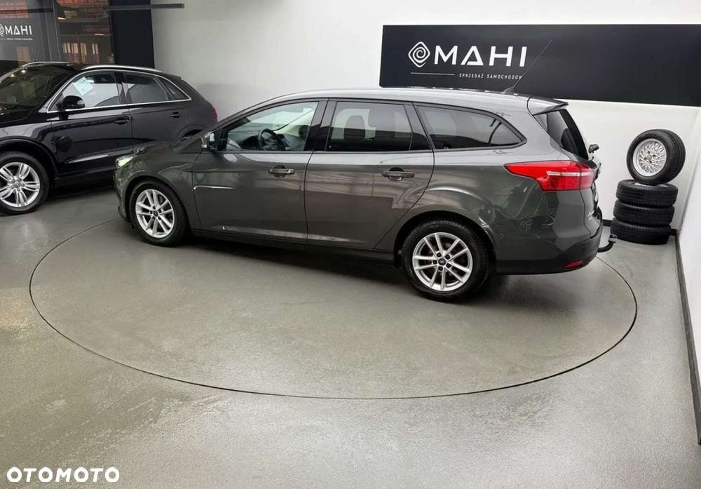 Ford Focus 2.0 TDCi Titanium ASS - 8