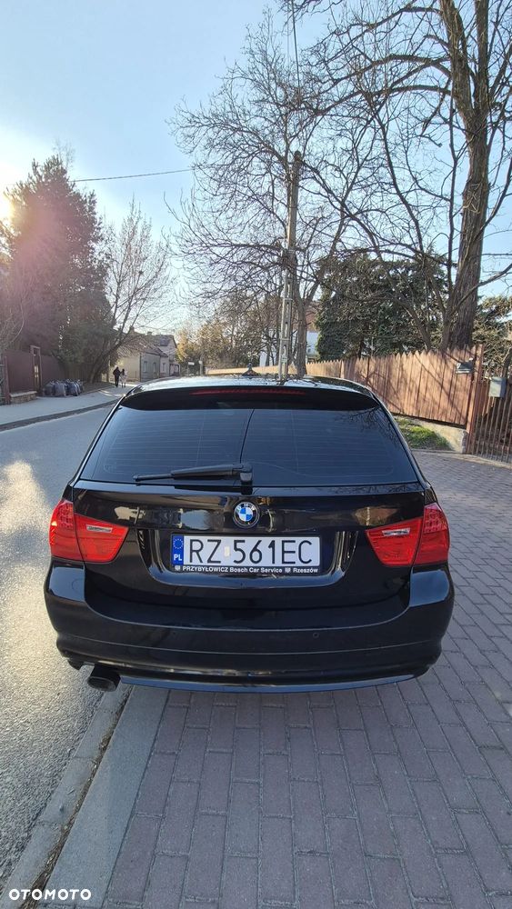 BMW Seria 3 320d DPF Efficient Dynamics Edition - 5