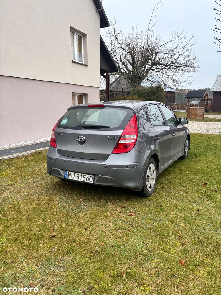 Hyundai i30 1.4 Base + - 4