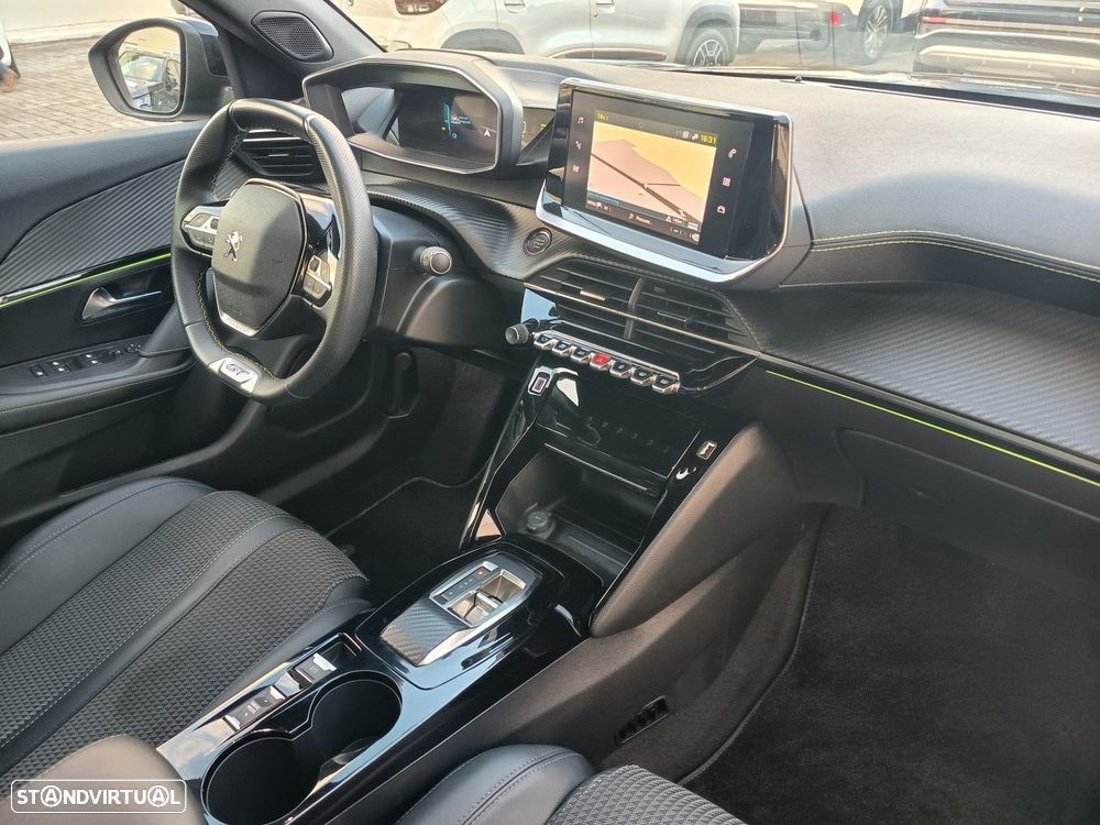 Peugeot e-2008 50 kWh GT - 11