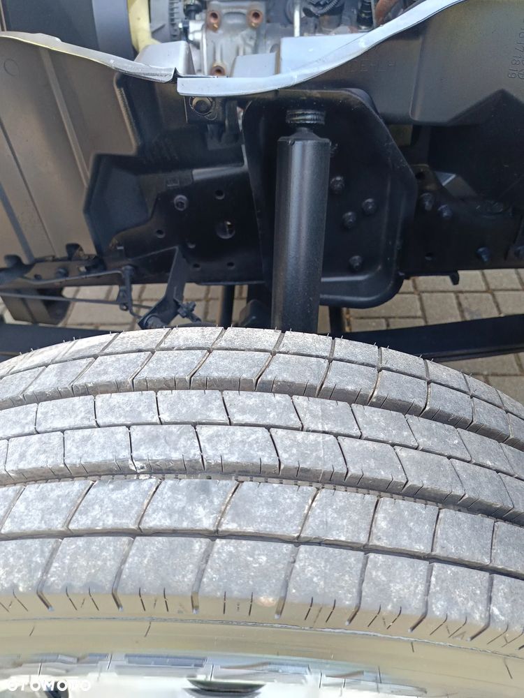 Mitsubishi FUSO CANTER 9C18 - 10