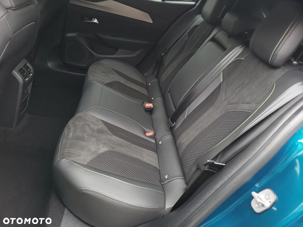 Peugeot 408 1.2 PureTech mHEV GT S&S e-DSC6 - 28