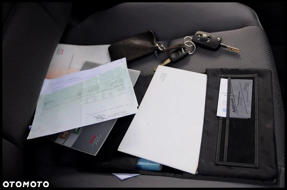 Audi A4 Limousine - 8