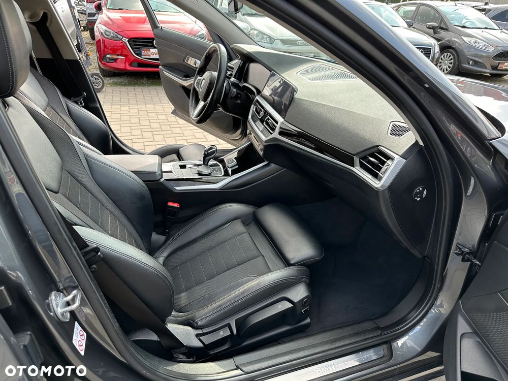 BMW Seria 3 - 26