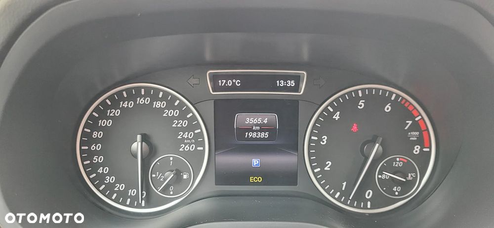 Mercedes-Benz Klasa B 180 Edition - 26