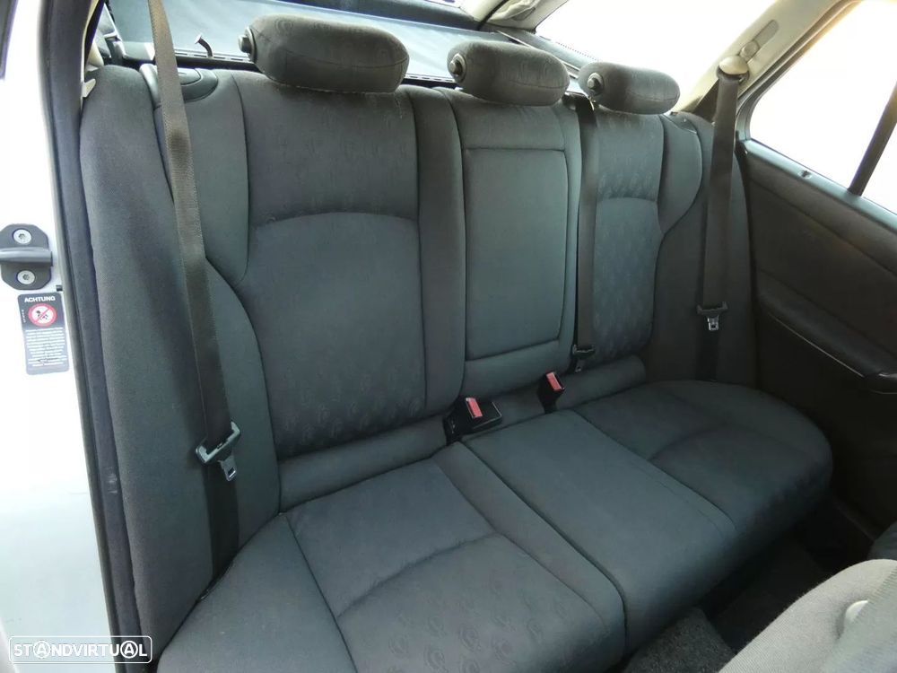 Mercedes-Benz C 220 CDi Avantgarde - 12