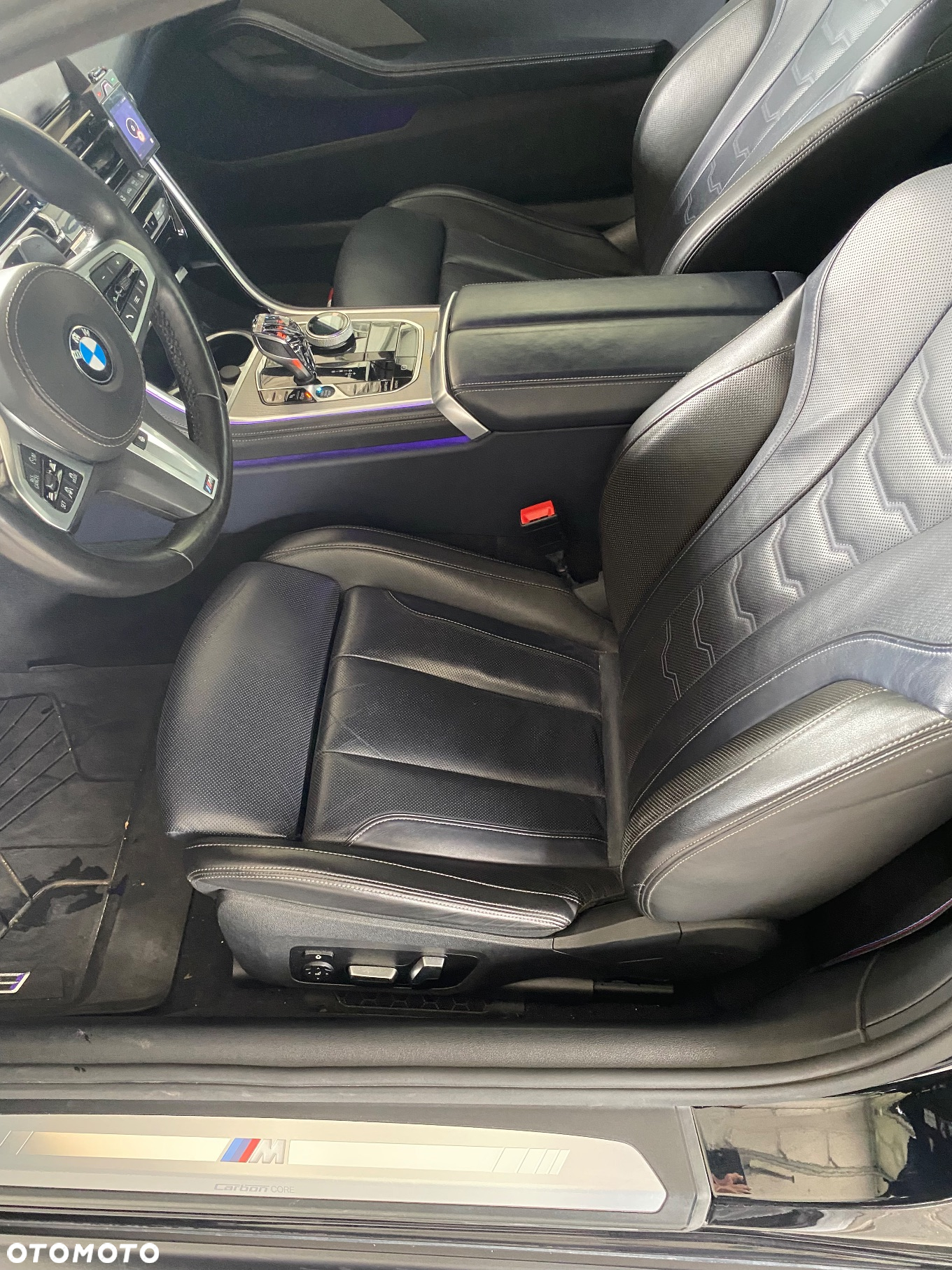 BMW Seria 8 - 17