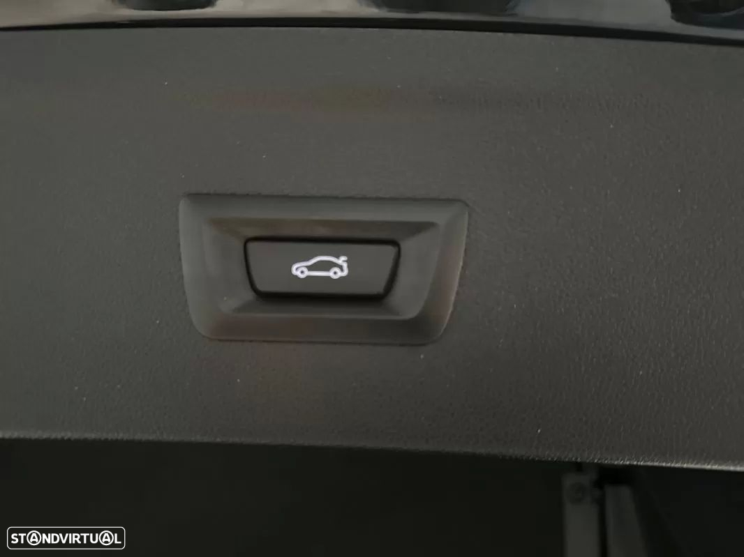 BMW iX xDrive 40 Pack Desportivo - 11