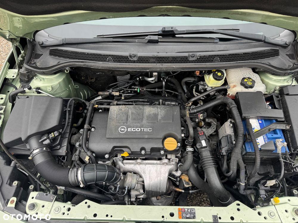 Opel Astra 1.4 Turbo 150 Jahre - 33