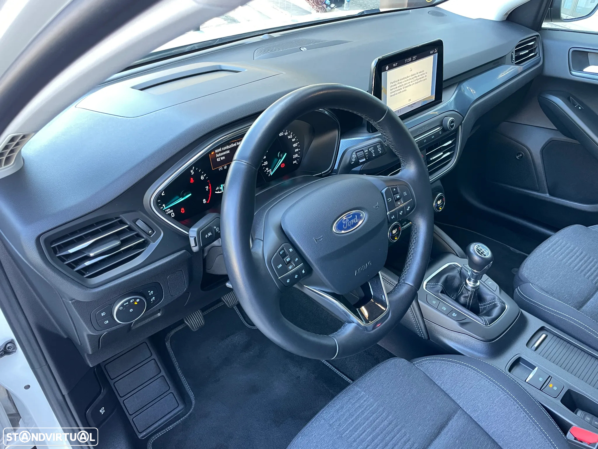Ford Focus 1.0 EcoBoost Active - 17