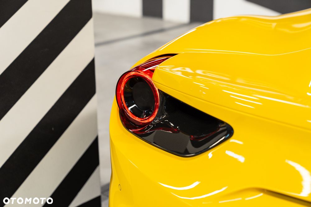 Ferrari 488 - 17