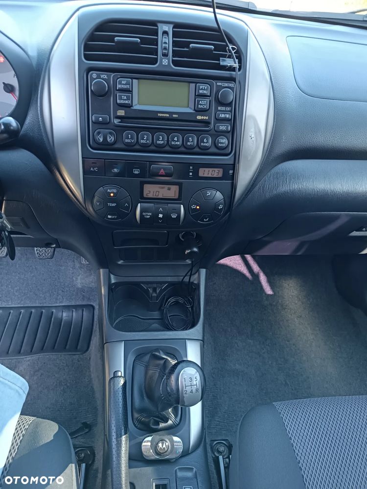 Toyota RAV4 - 22