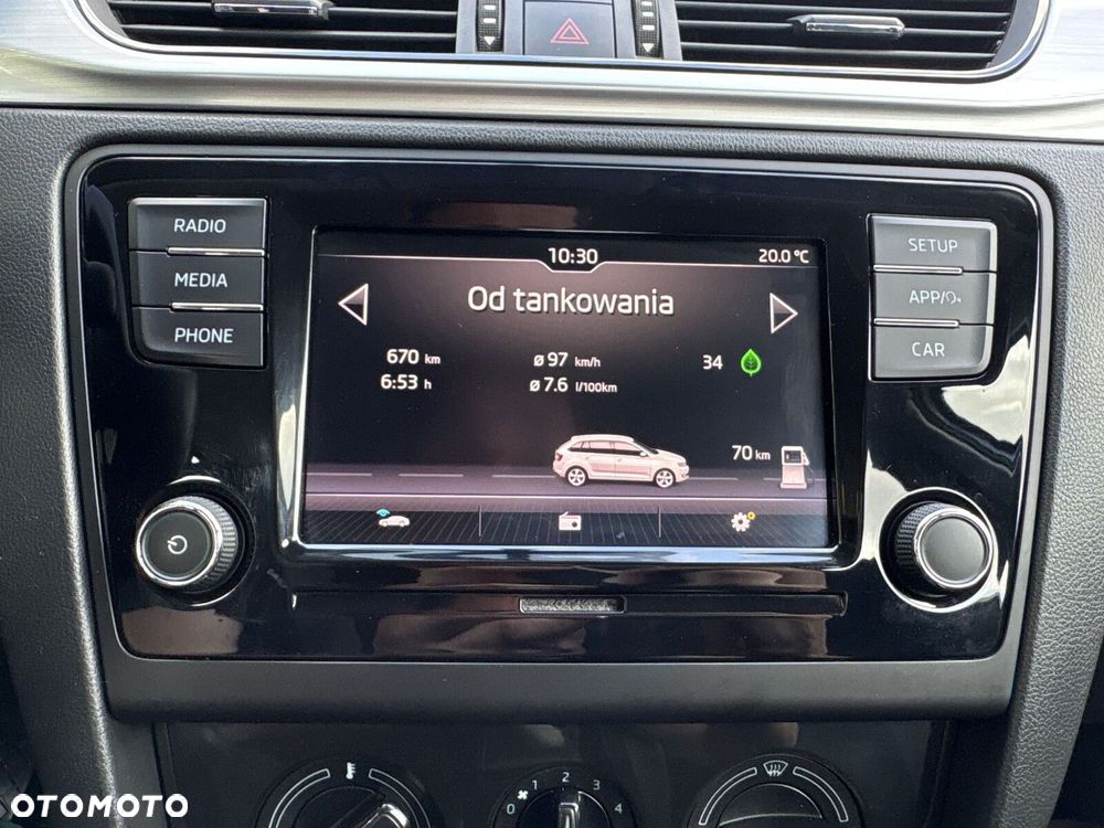 Skoda RAPID Spb 1.0 TSI Ambition - 22