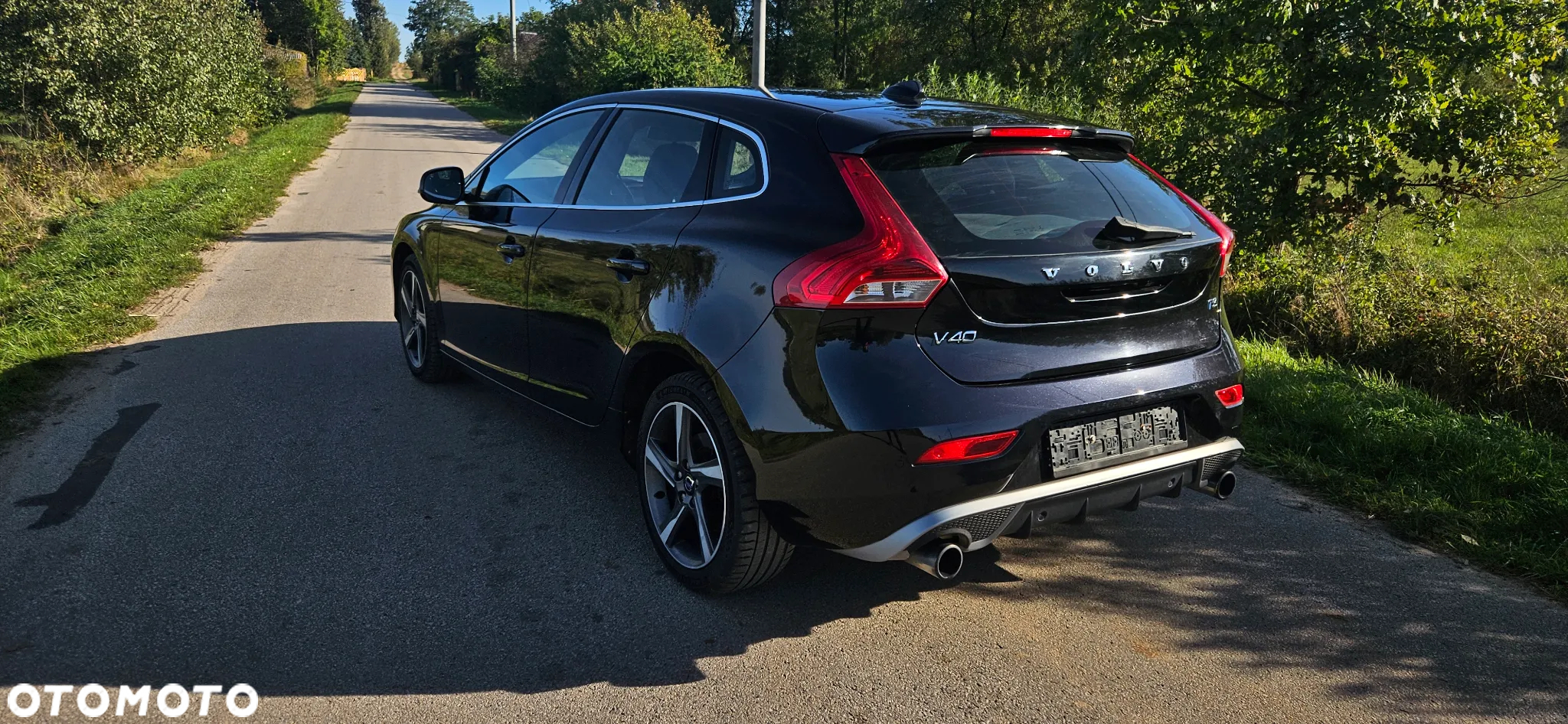 Volvo V40 T3 R-Design - 10