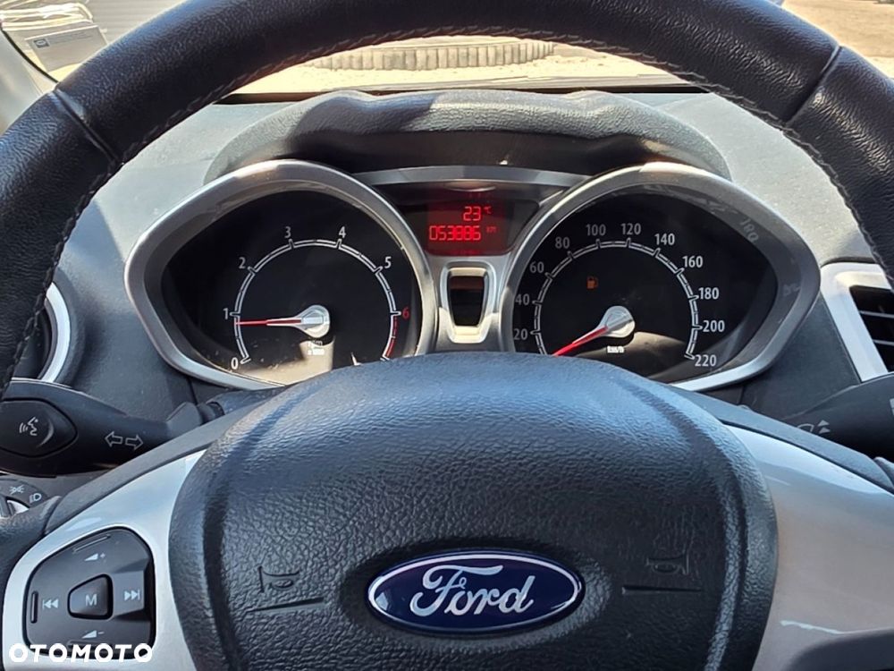 Ford Fiesta - 10