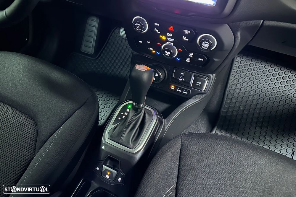 Jeep Renegade 1.3 T-GDI 4xe PLUG-IN Hybrid Auto Limited - 33