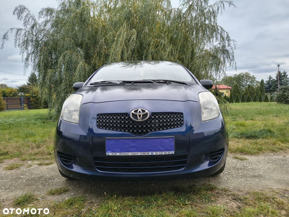Toyota Yaris - 1