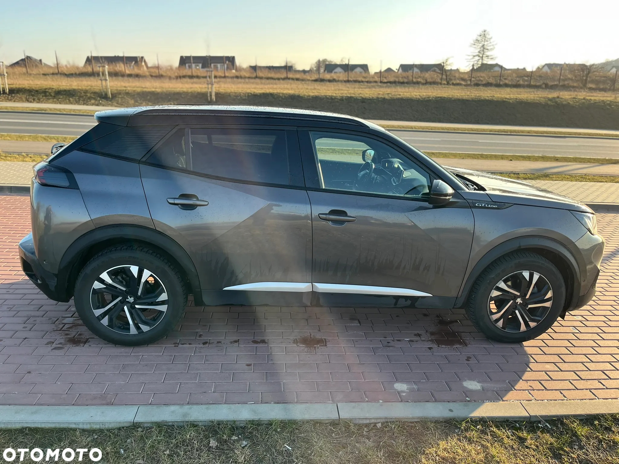 Peugeot 2008 1.2 PureTech GT Line S&S EAT8 - 6