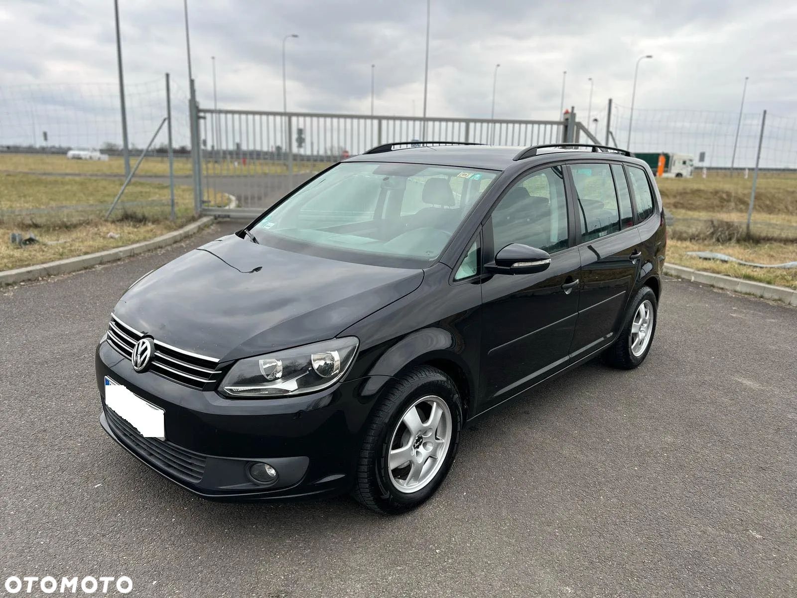 Volkswagen Touran 1.6 TDI DPF Trendline DSG - 1