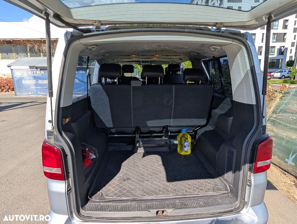 Volkswagen Caravelle - 12