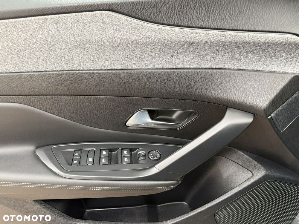Peugeot 308 BlueHDi 130 EAT8 Allure - 13