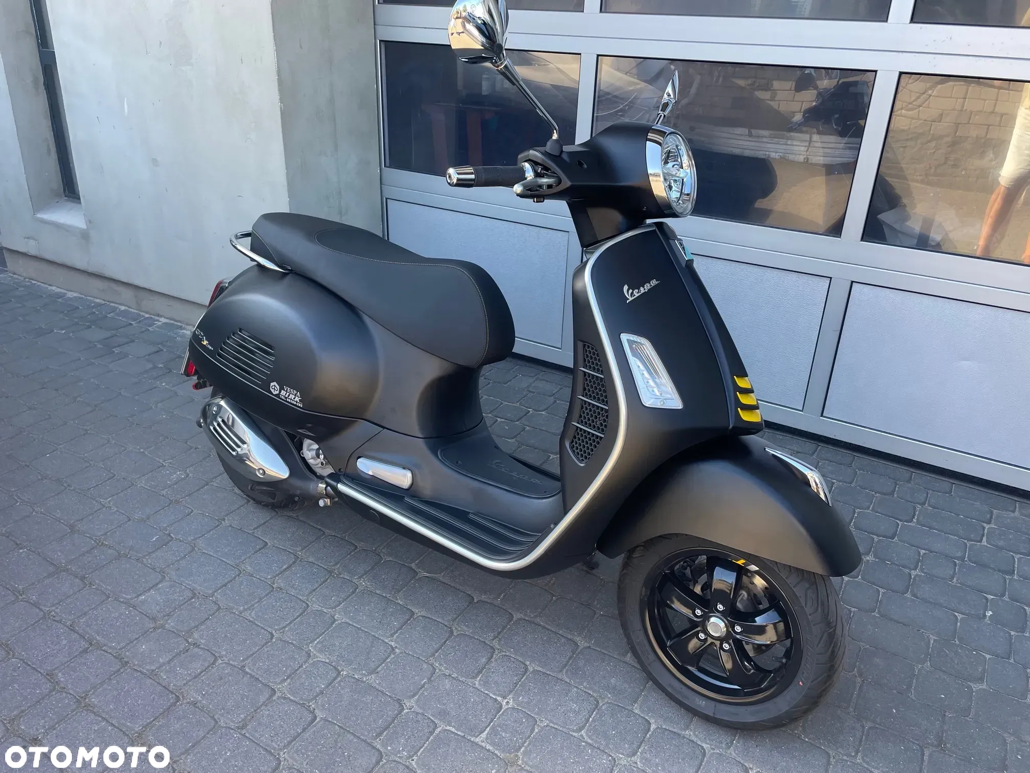 Vespa GTS - 19