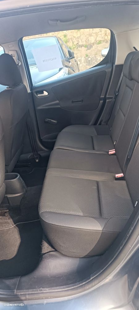 Peugeot 207 1.6 HDi 99g - 12