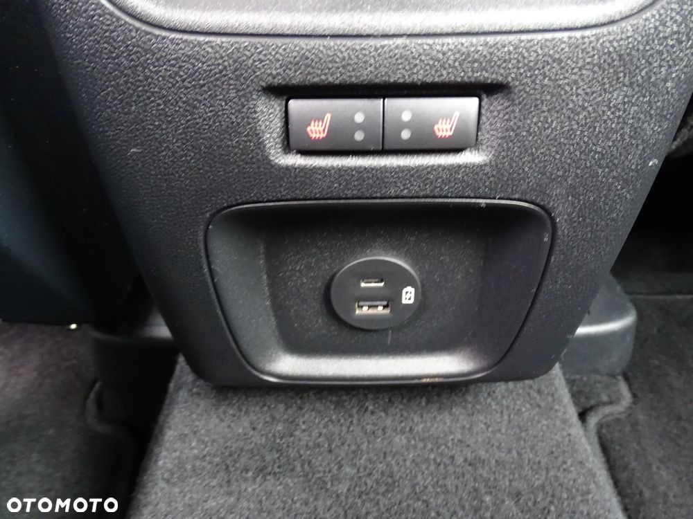 Ford Kuga - 21