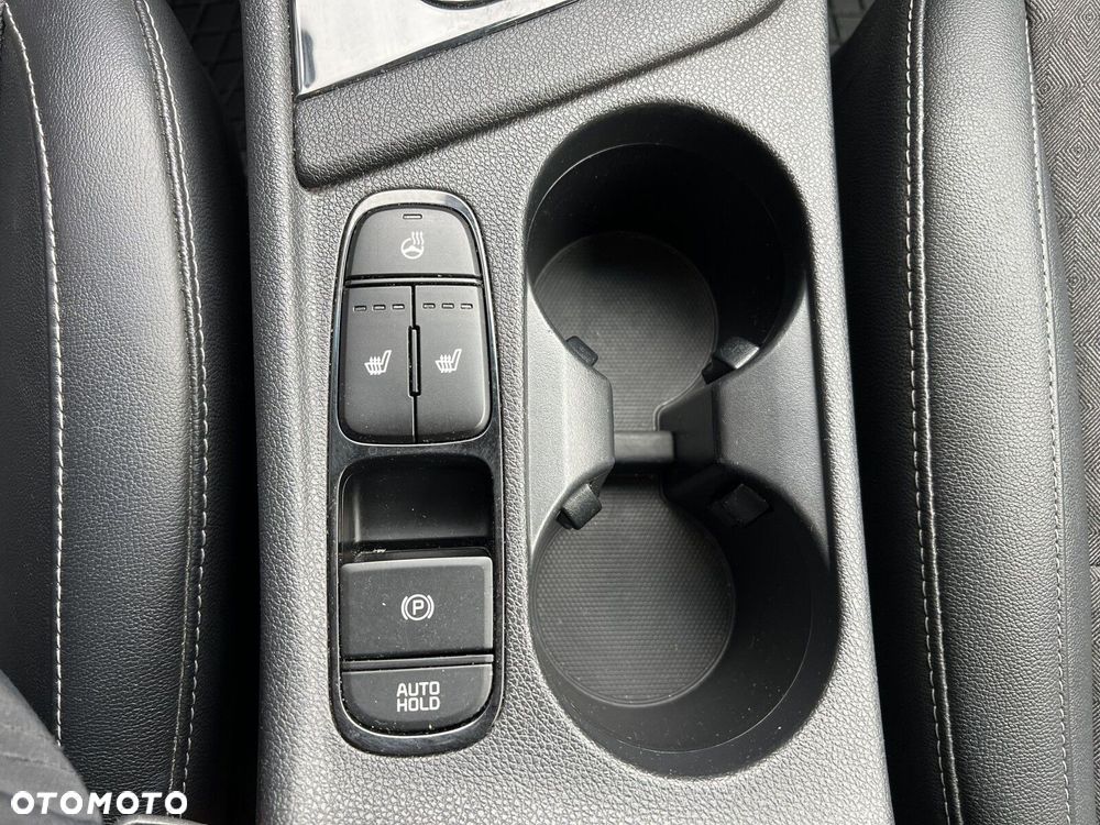 Kia Niro 1.6 GDI Hybrid L Business Line - 13