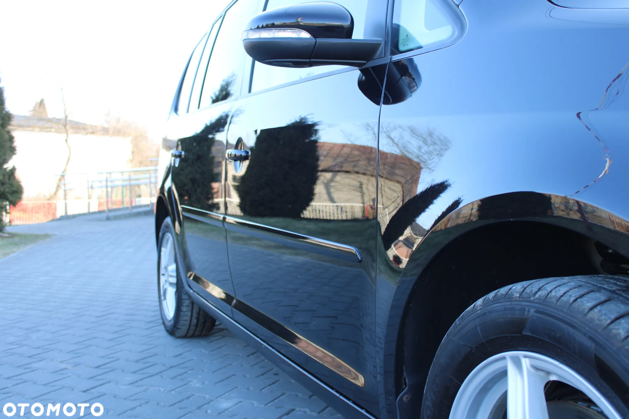 Volkswagen Touran 1.6 TDI DPF BlueMotion Technology DSG Comfortline - 12