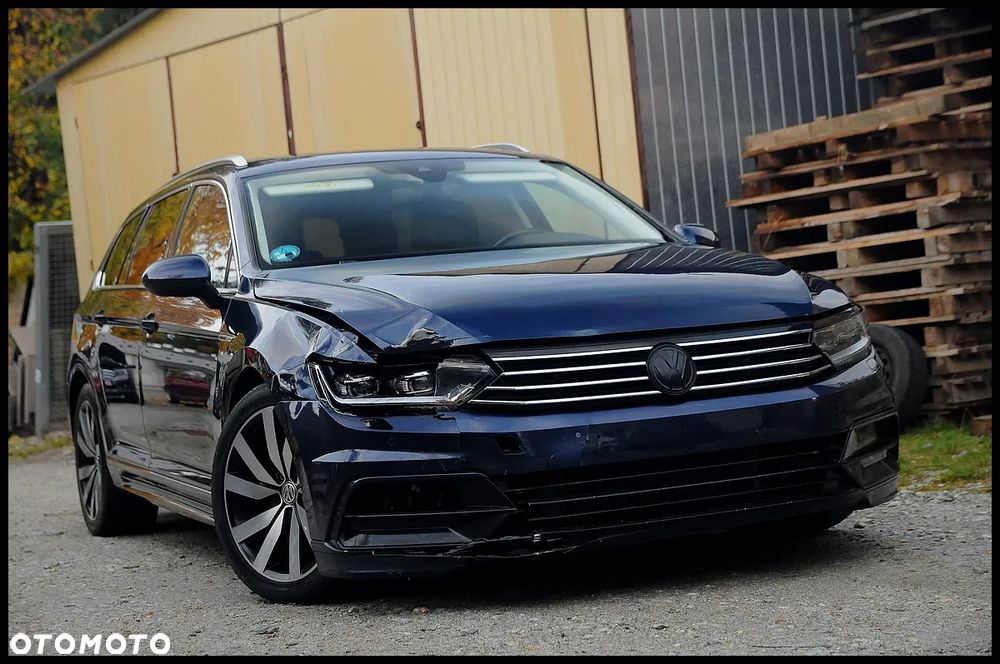 Volkswagen Passat - 13