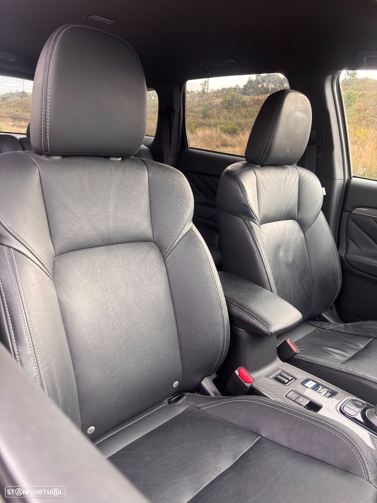 Mitsubishi Outlander 2.0 PHEV Intense Navi - 17