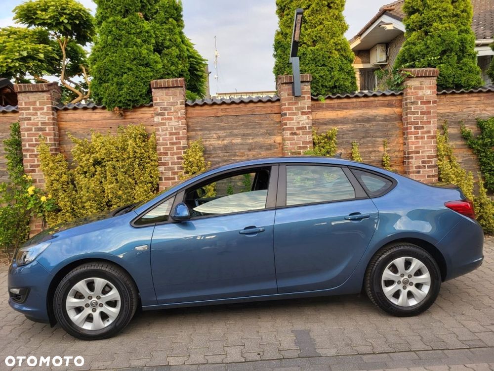 Opel Astra - 11